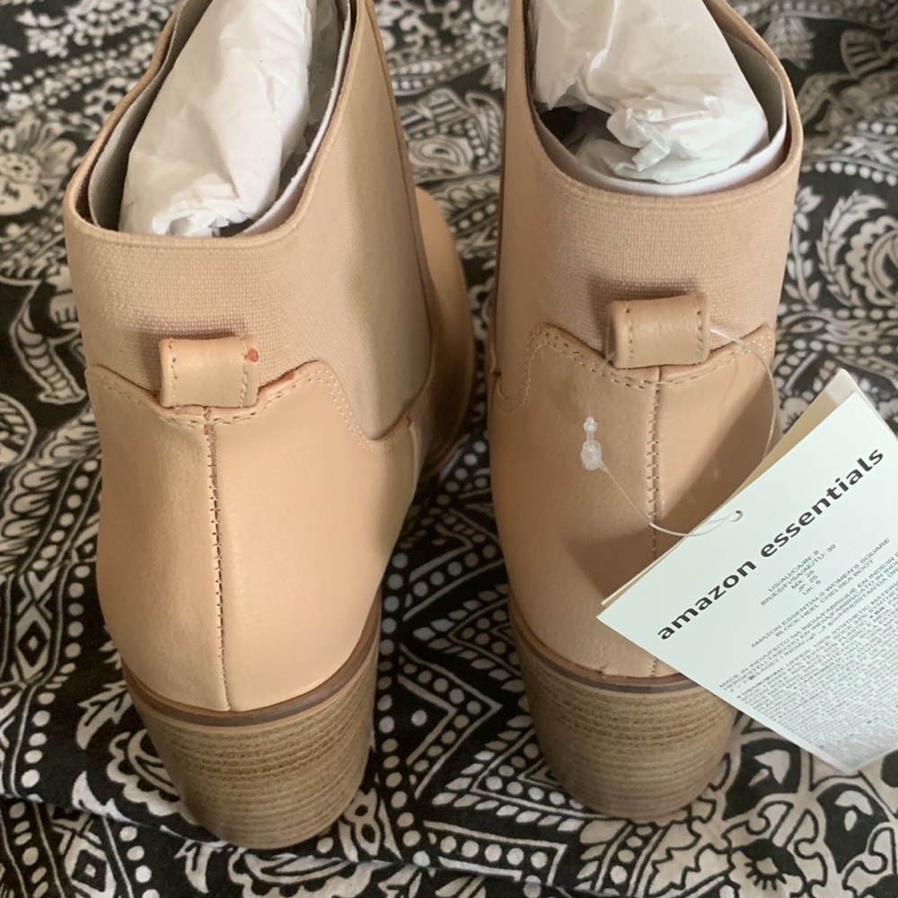 Amazon Essentials Boots - Picture 4 of 9